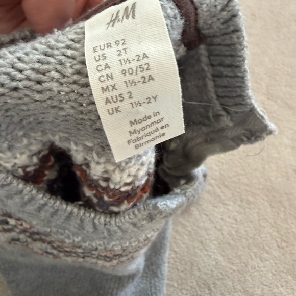 H&M sweater - Picture 3 of 4